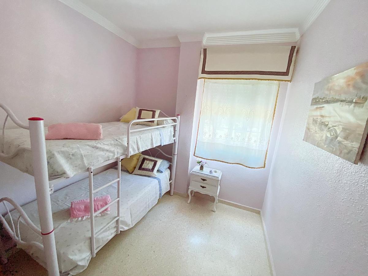 De 3 Habitaciones, Zona Muy Tranquila A Unos Minutos De La Playa *