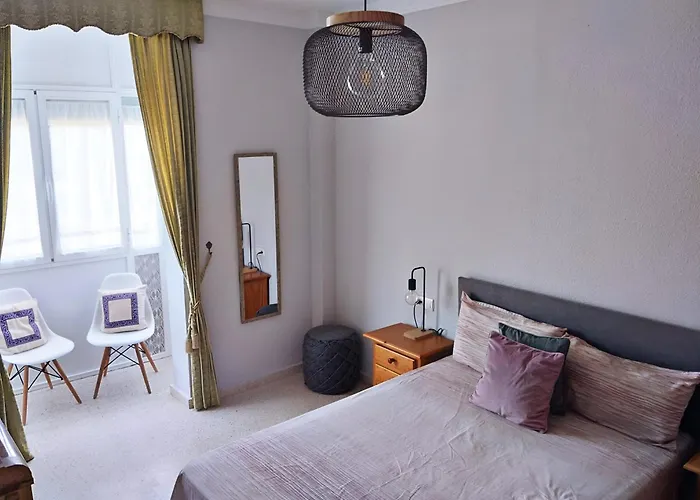 Apartamento De 3 Habitaciones, Zona Muy Tranquila A Unos Minutos De La Playa
