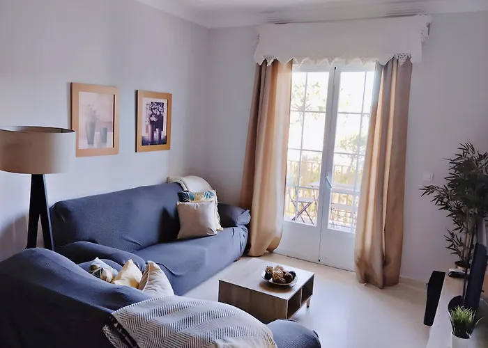 Apartamento De 3 Habitaciones, Zona Muy Tranquila A Unos Minutos De La Playa